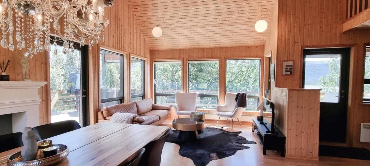 Dixon Cabin Nr. 7 / Dixon Sumarhus Nr. 7 @Kirkjubraut Talknafjordur المظهر الخارجي الصورة