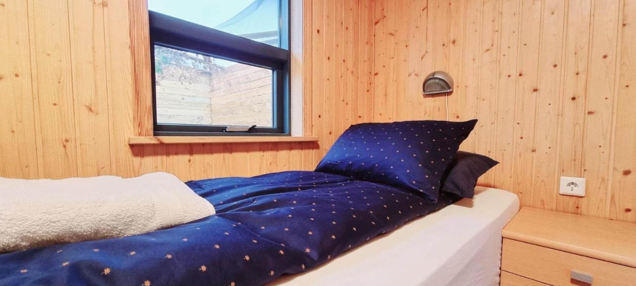 Dixon Cabin Nr. 7 / Dixon Sumarhus Nr. 7 @Kirkjubraut Talknafjordur المظهر الخارجي الصورة