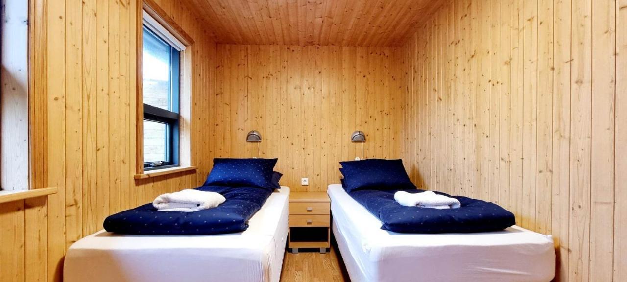 Dixon Cabin Nr. 7 / Dixon Sumarhus Nr. 7 @Kirkjubraut Talknafjordur المظهر الخارجي الصورة